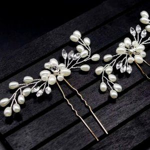 PEARL & CRYSTAL BRIDAL HAIRPINS in Silver (set of 2)